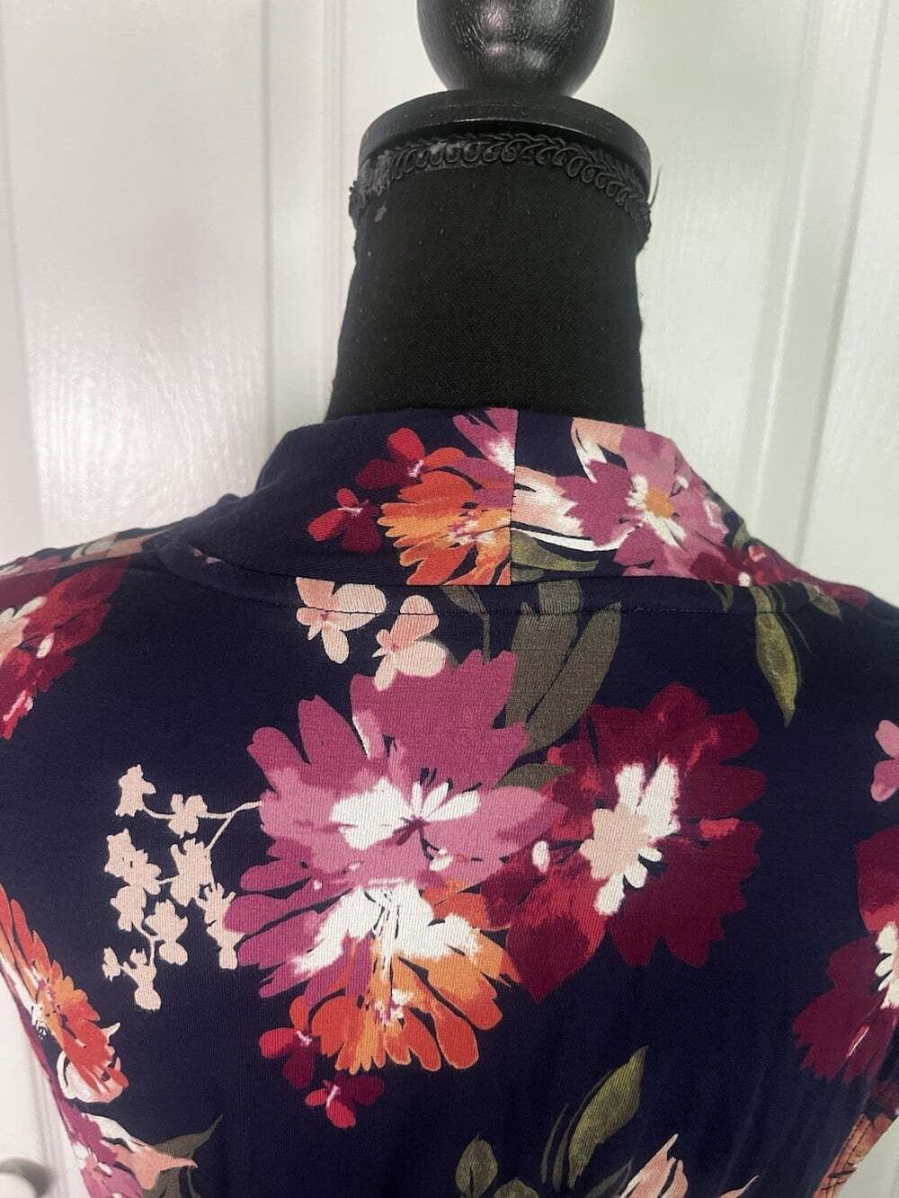 Isabel Maternity Nursing Navy Floral Faux Wrap Maxi Dress Sz M Smocked Cap Sleev - Picture 7 of 10